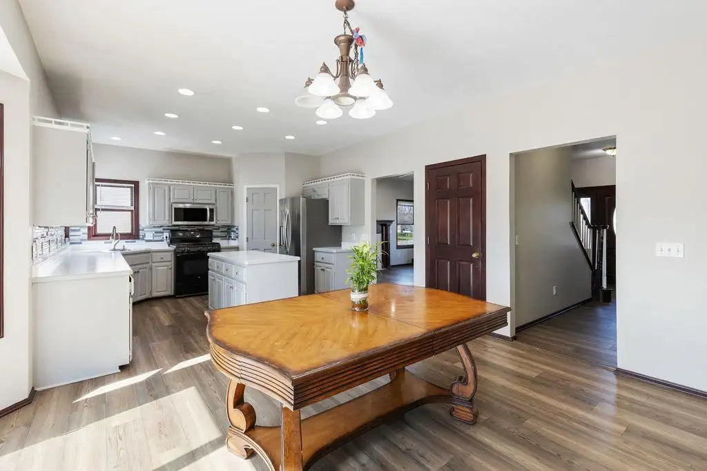 1004 Canterbury Avenue, Buffalo, MN 55313