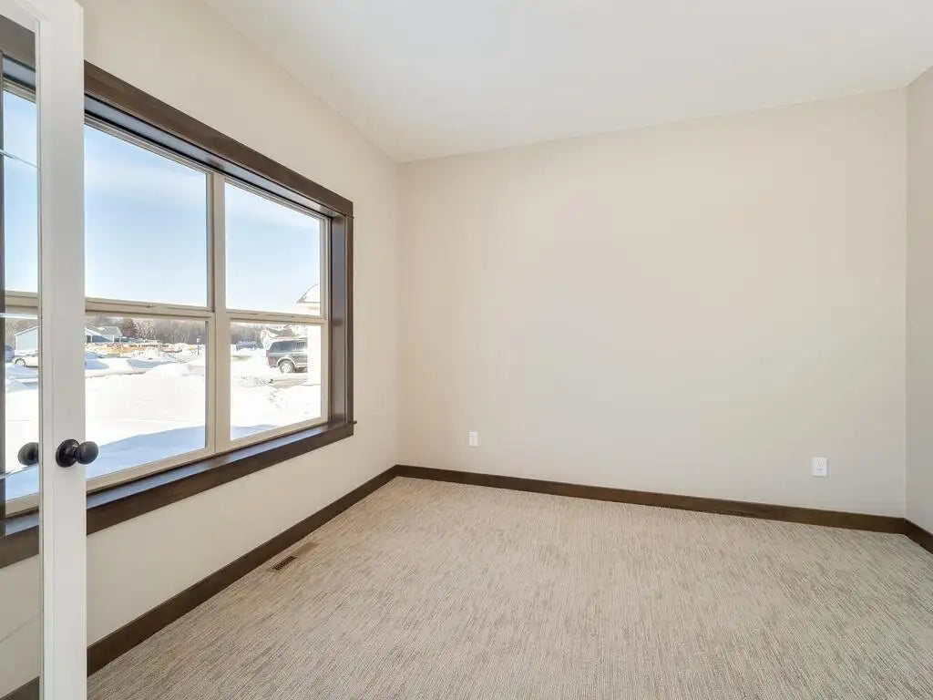 000 Narcissis Court, Cambridge, MN 55008