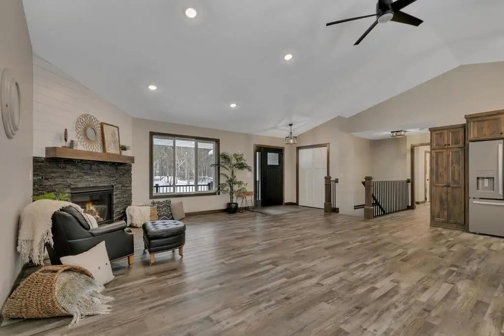 17872 Co Rd 87 , Big Lake, MN 55309