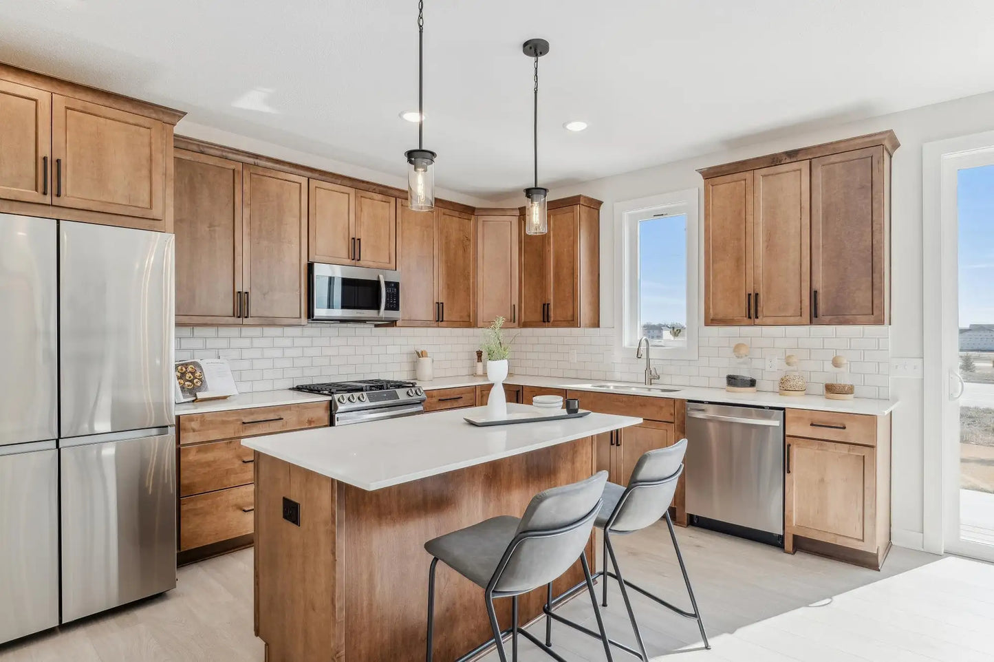 10124 Arrowwood Trail, Woodbury, MN 55129