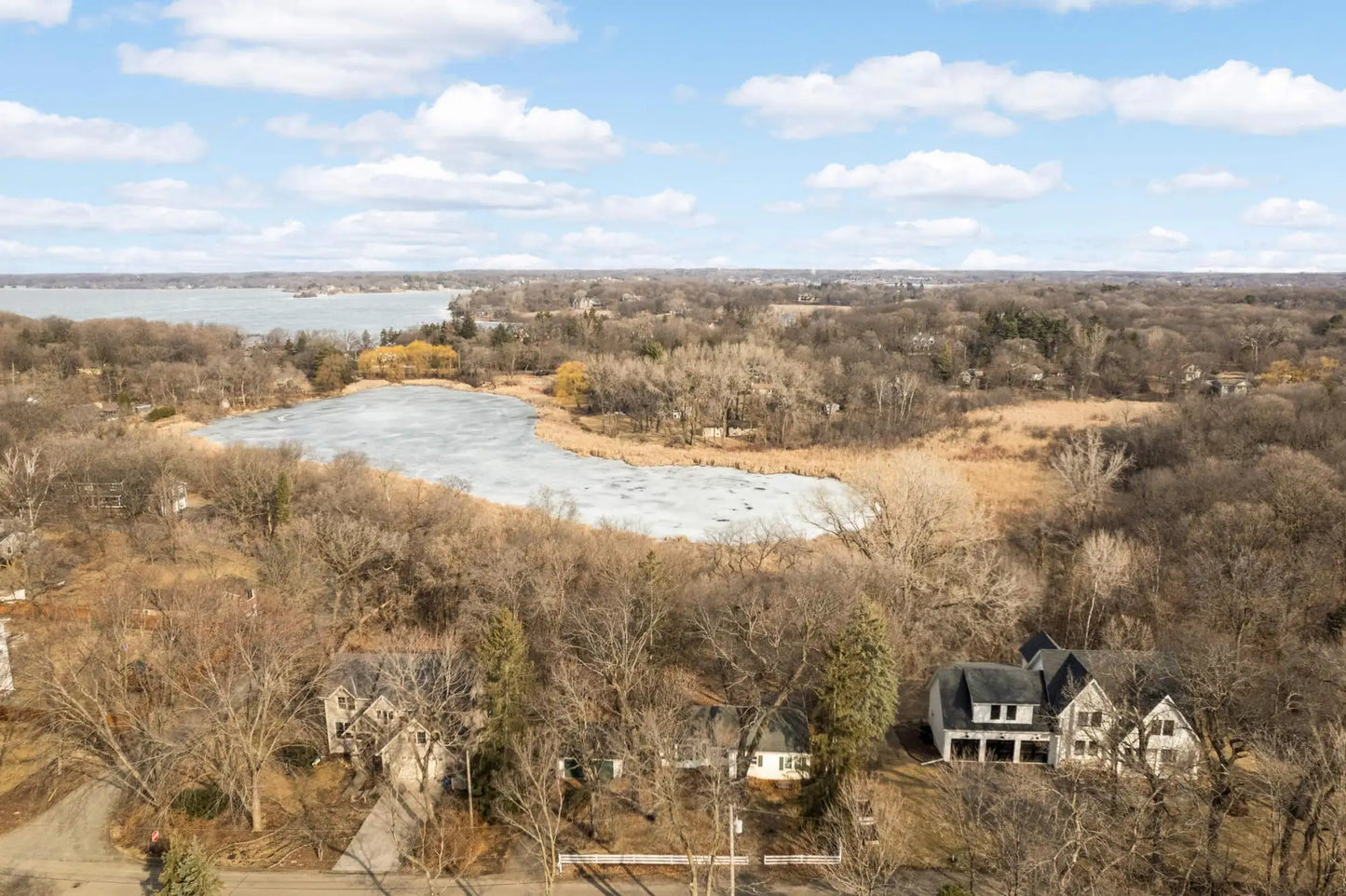 18800 Highland Avenue, Deephaven, MN 55391