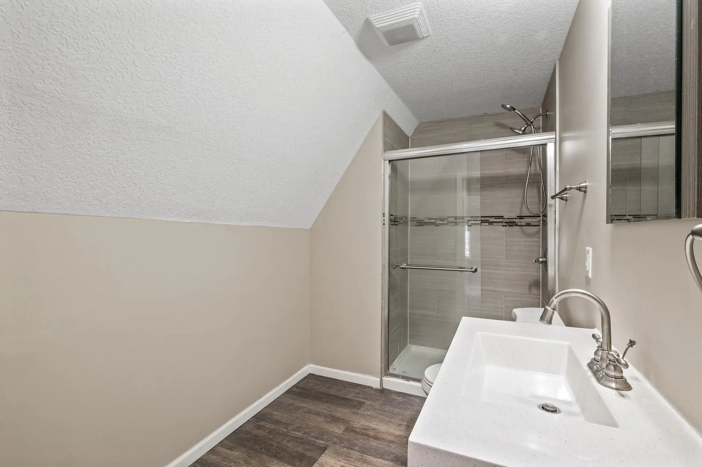 3020 Harriet Avenue, Minneapolis, MN 55408