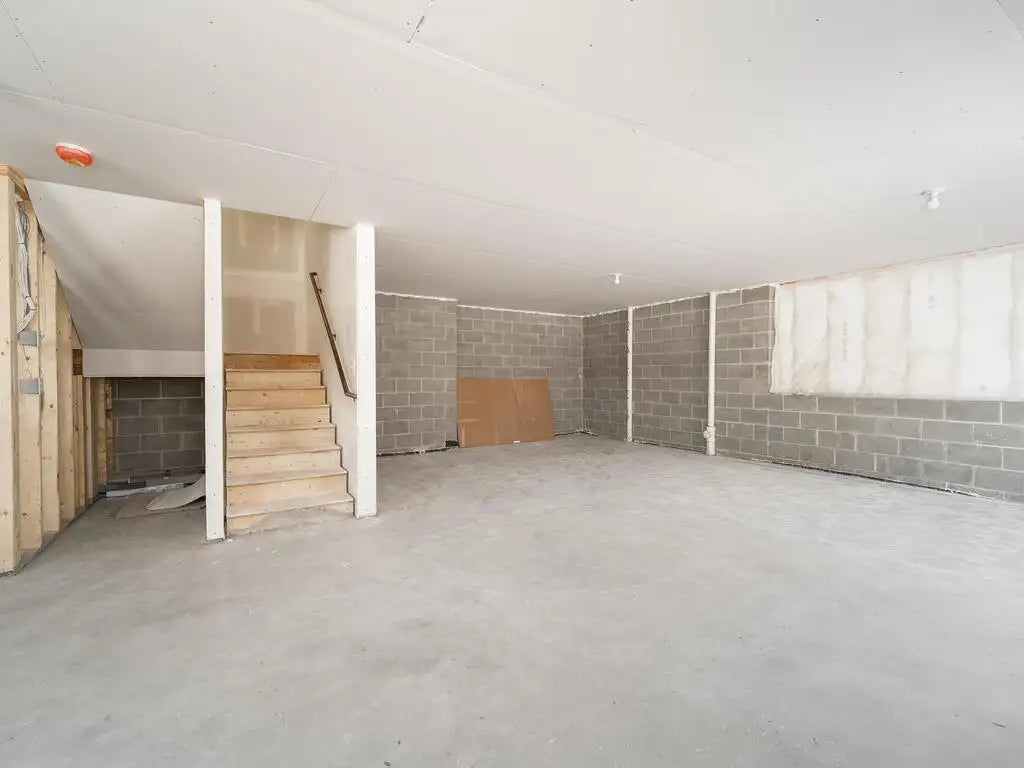 000 Narcissis Court, Cambridge, MN 55008