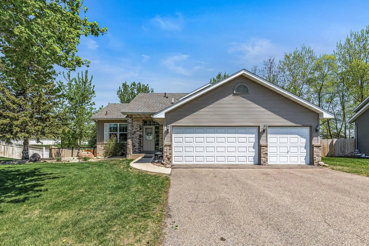 1007 Theresa Marie Drive, Elko New Market, MN 55054