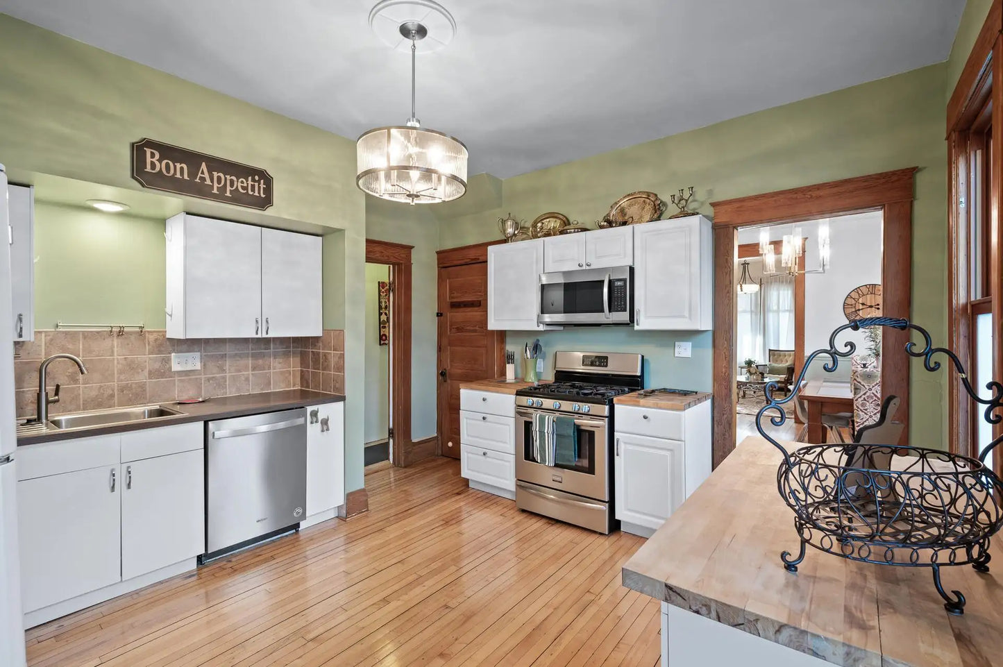 1005 Mclean Avenue, Saint Paul, MN 55106