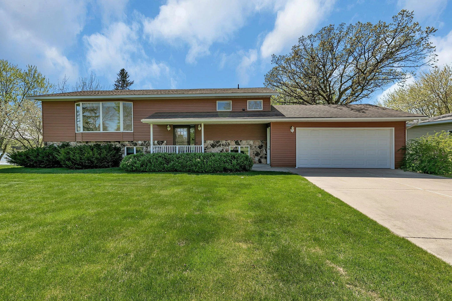 17403 Fairway Circle, Cold Spring, MN 56320