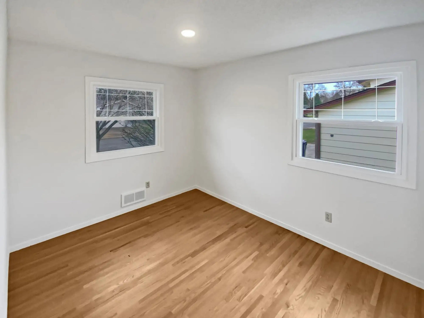 1005 Honeysuckle Lane, Farmington, MN 55024