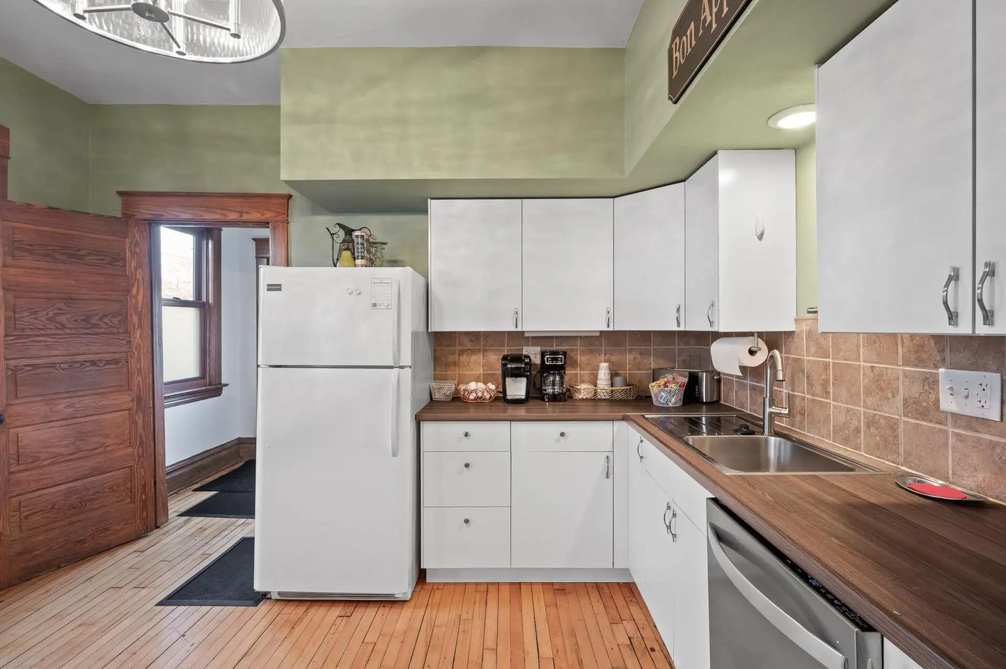 1005 Mclean Avenue, Saint Paul, MN 55106