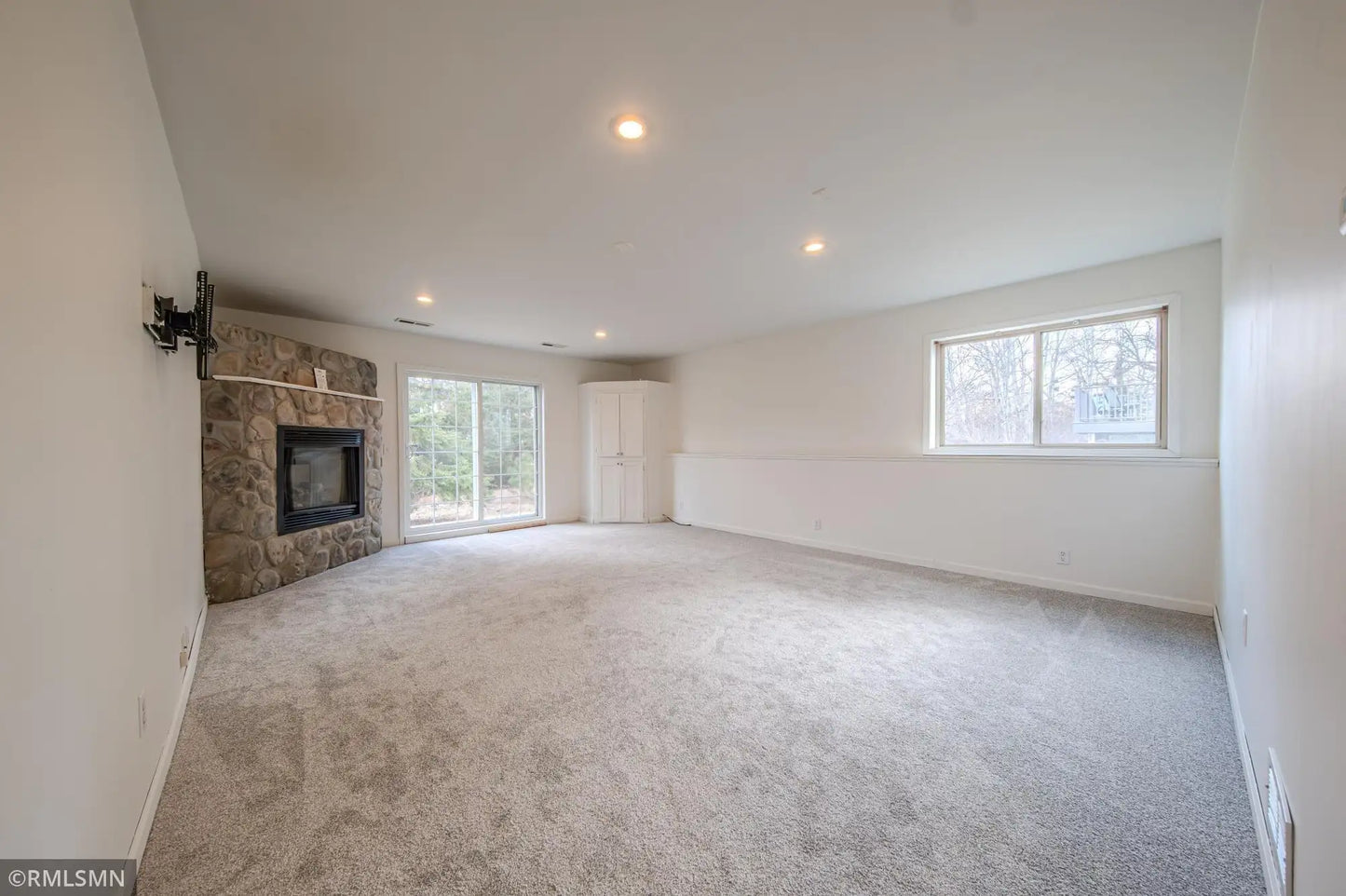 1002 Pleasant View Court, Isanti, MN 55040
