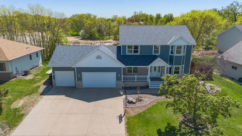 1004 Canterbury Avenue, Buffalo, MN 55313