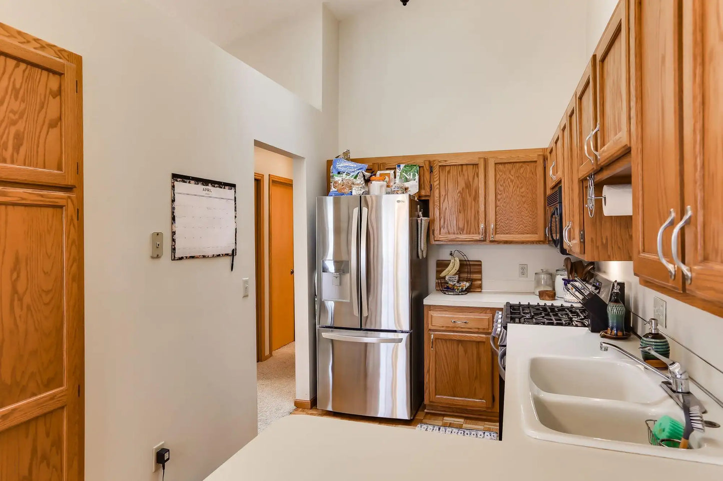 1000 Aston Circle, Burnsville, MN 55337