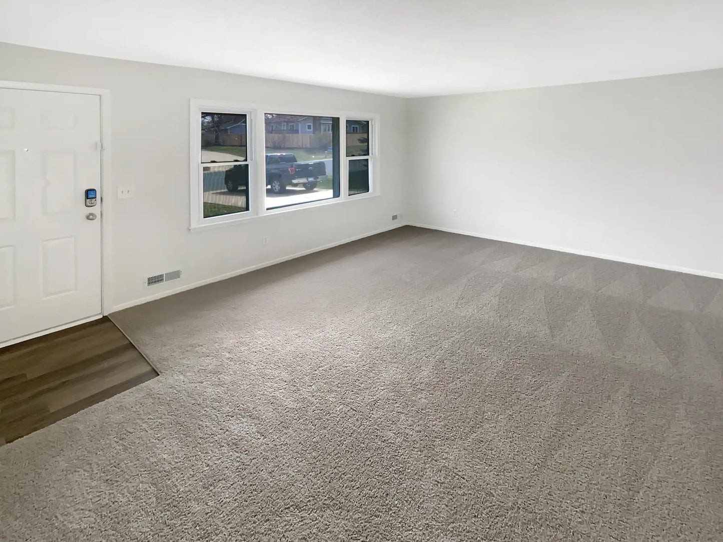 10100 Upton Road, Bloomington, MN 55431