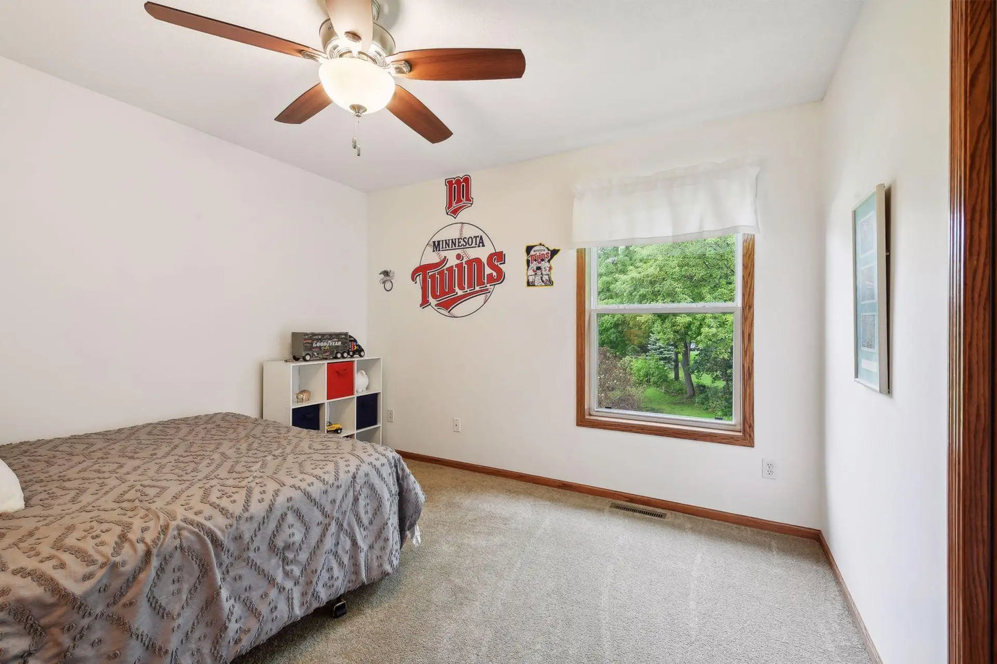 1011 Wesley Court, Rockford, MN 55373