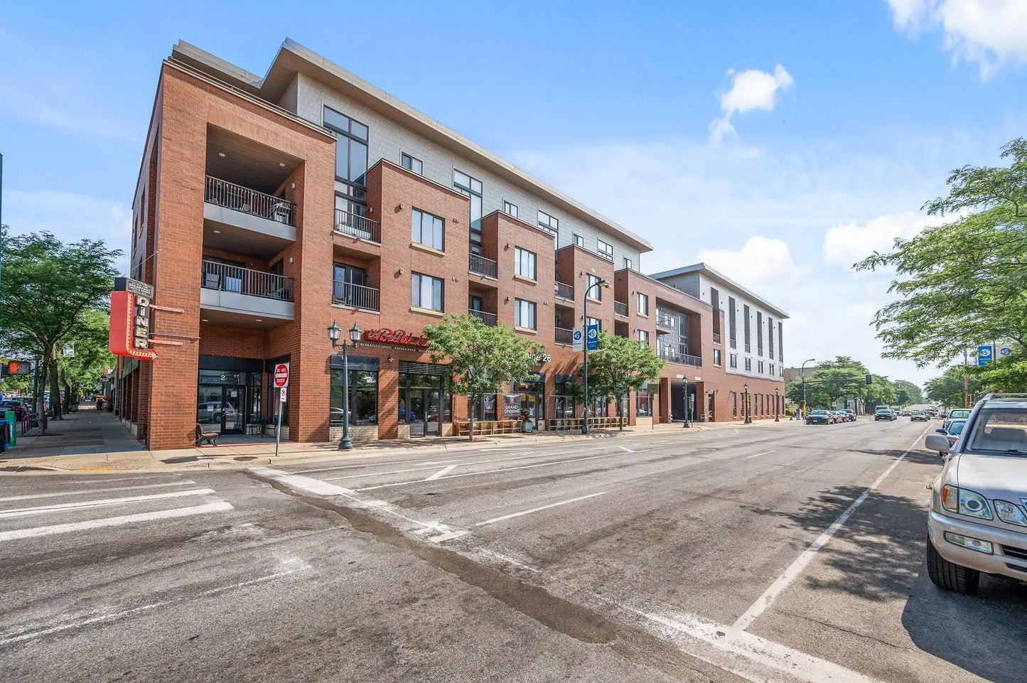 10 26th Street, Minneapolis, MN 55404