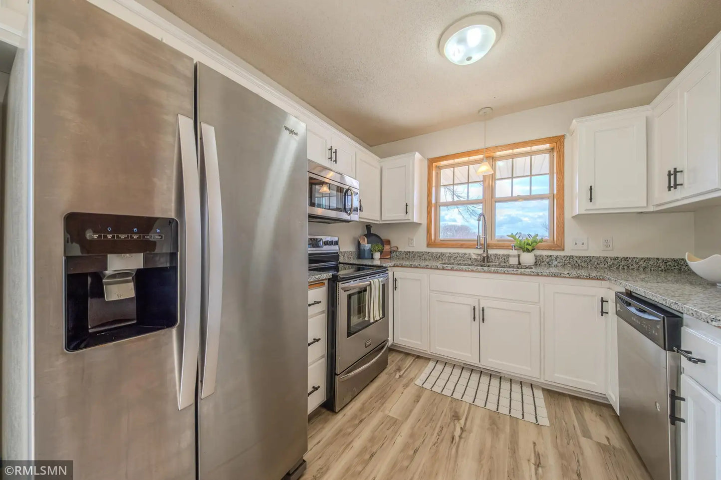 1002 Pleasant View Court, Isanti, MN 55040