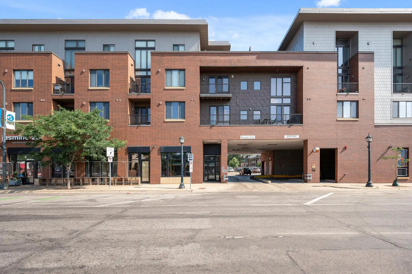 10 26th Street, Minneapolis, MN 55404