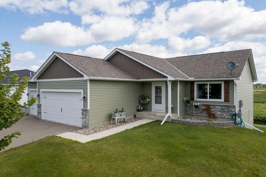 705 Deer Trail, Montgomery, MN 56069