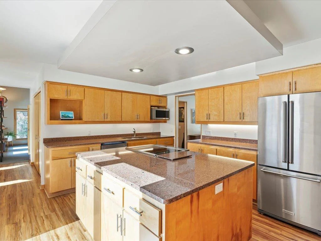 10047 Cove Pointe Road, Brainerd, MN 56401