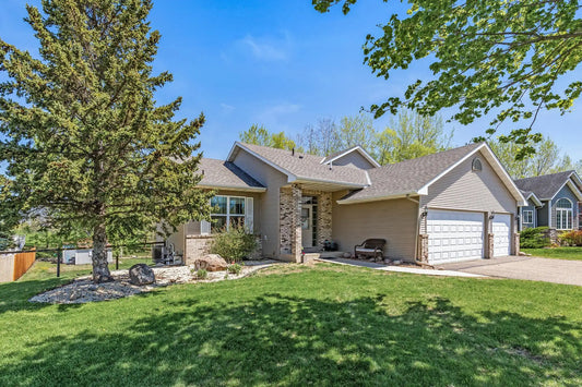 1007 Theresa Marie Drive, Elko New Market, MN 55054