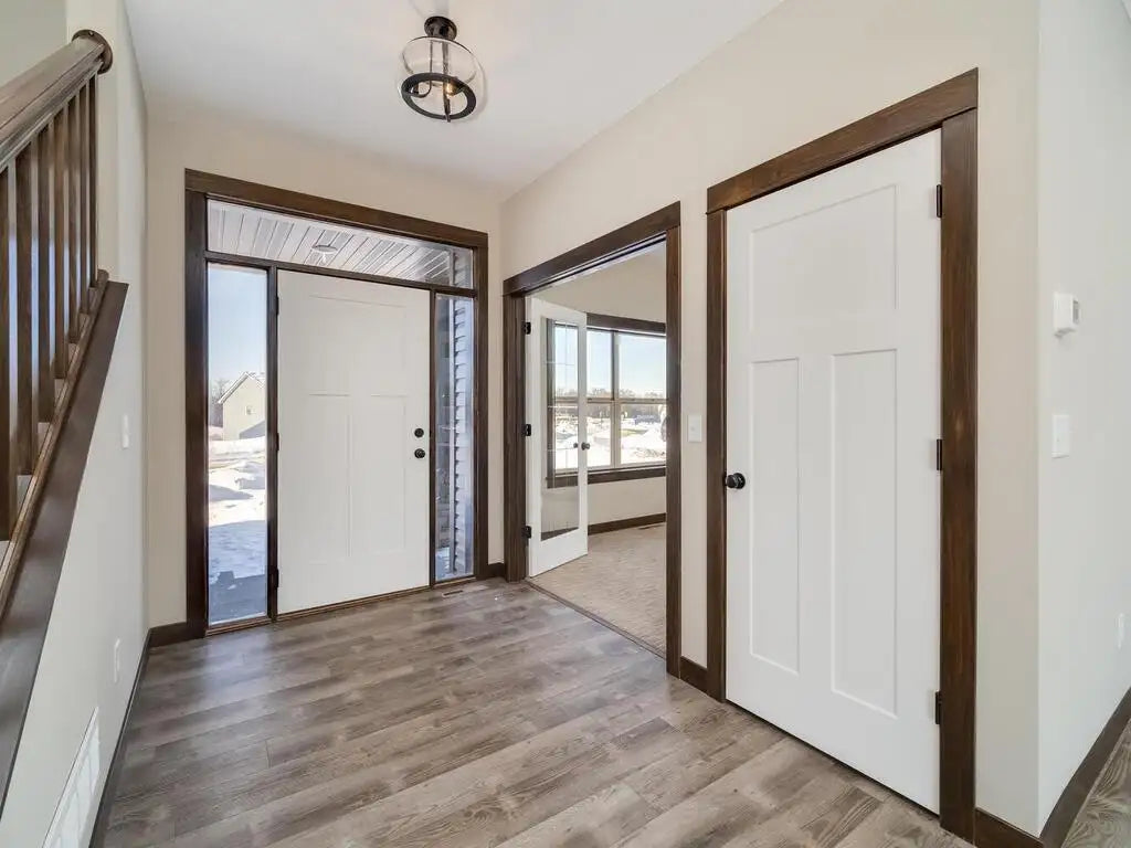 000 Narcissis Court, Cambridge, MN 55008
