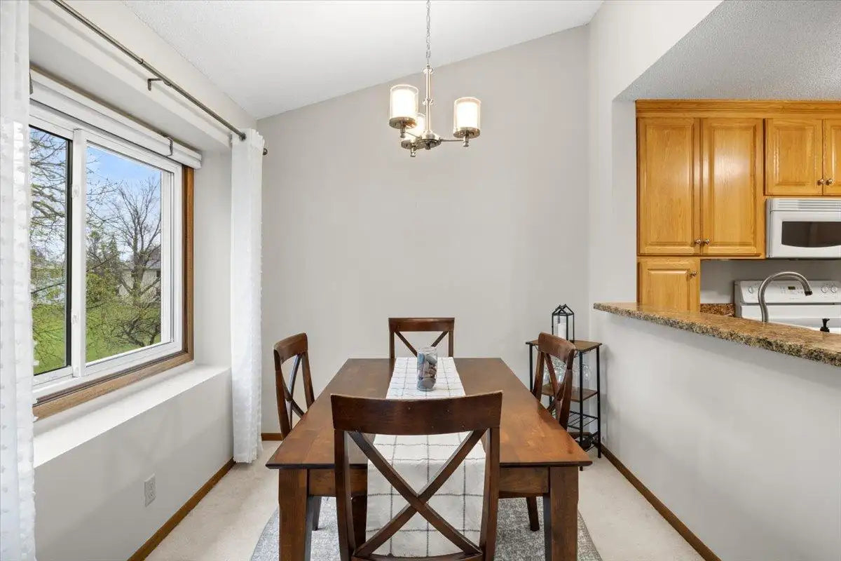 1004 Heritage Court, Vadnais Heights, MN 55127