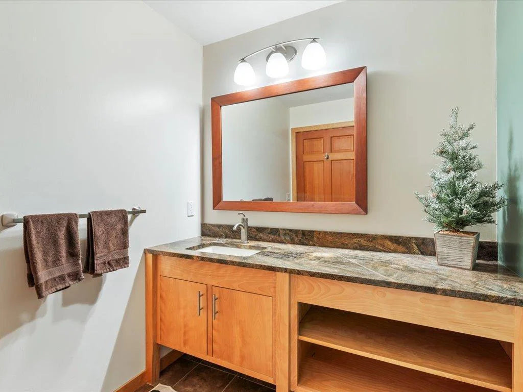 10047 Cove Pointe Road, Brainerd, MN 56401