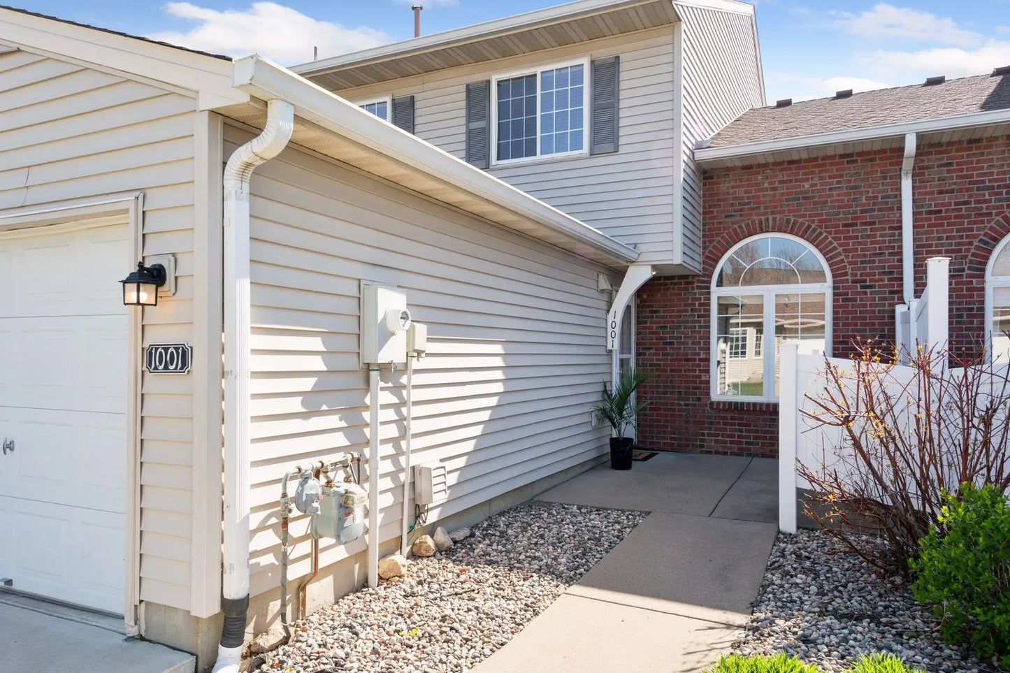 1001 Primrose Lane, Waconia, MN 55387