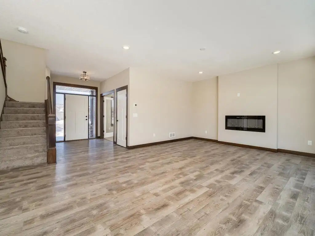 000 Narcissis Court, Cambridge, MN 55008