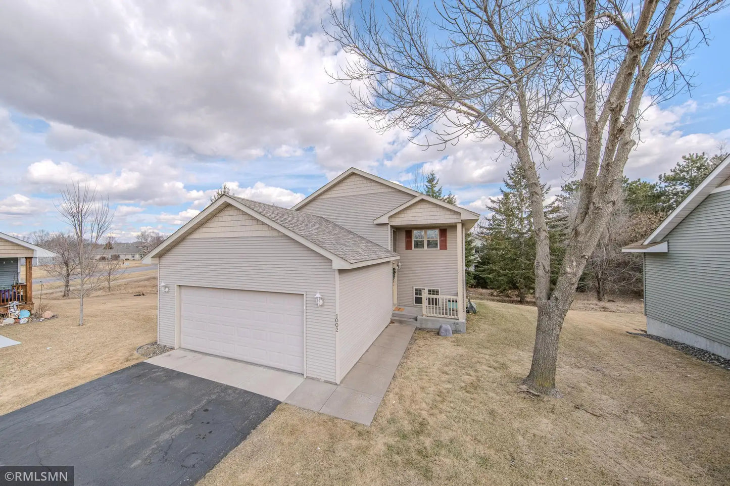 1002 Pleasant View Court, Isanti, MN 55040
