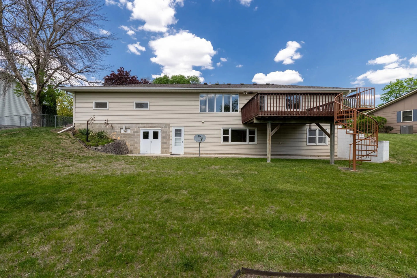 101 Sunset Drive, Belle Plaine, MN 56011