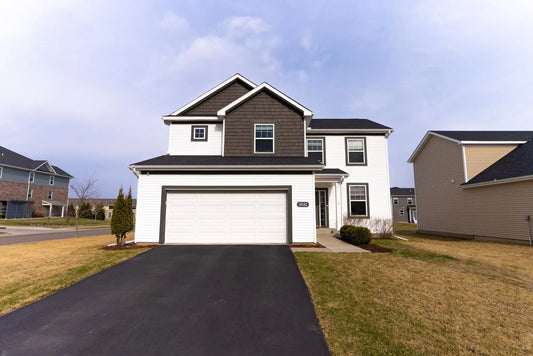 18102 Gladstone Trail, Lakeville, MN 55044
