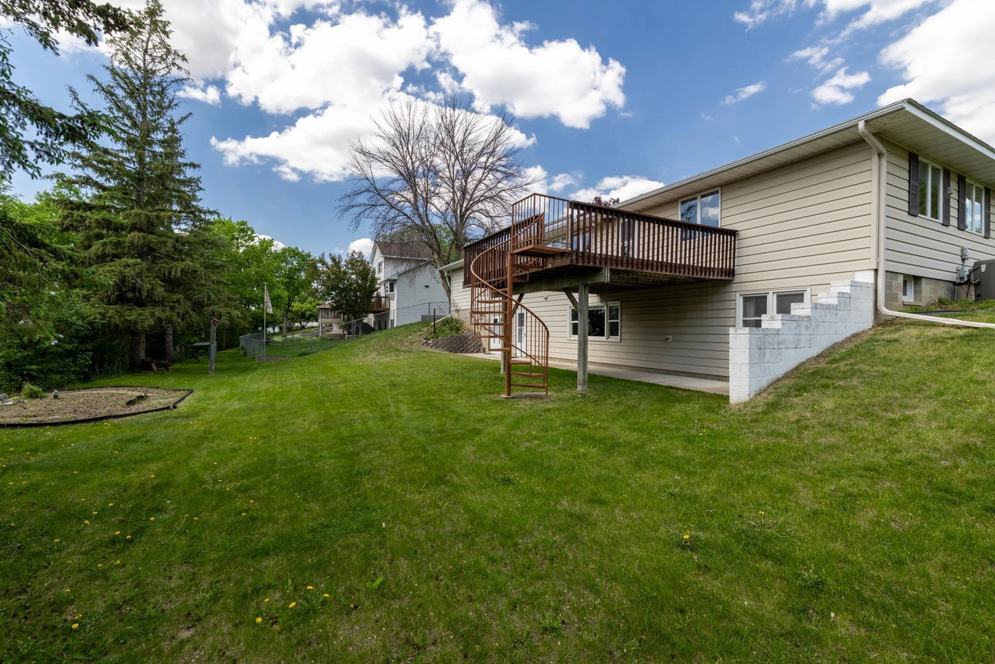 101 Sunset Drive, Belle Plaine, MN 56011