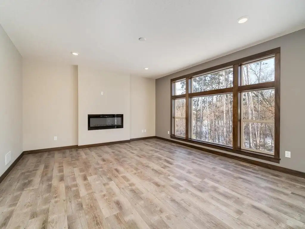000 Narcissis Court, Cambridge, MN 55008