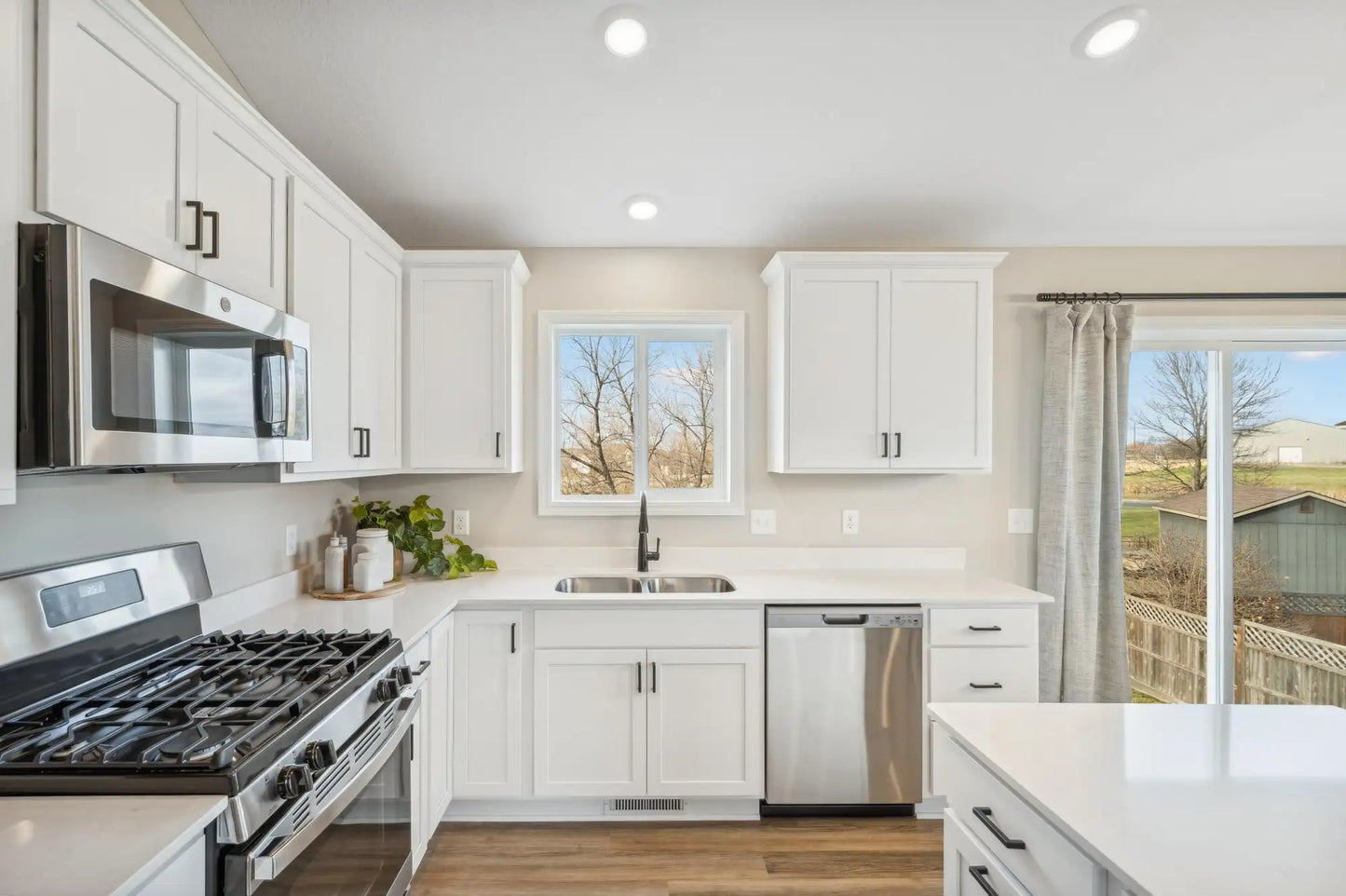 1004 Brandenburg Circle, Waverly, MN 55390