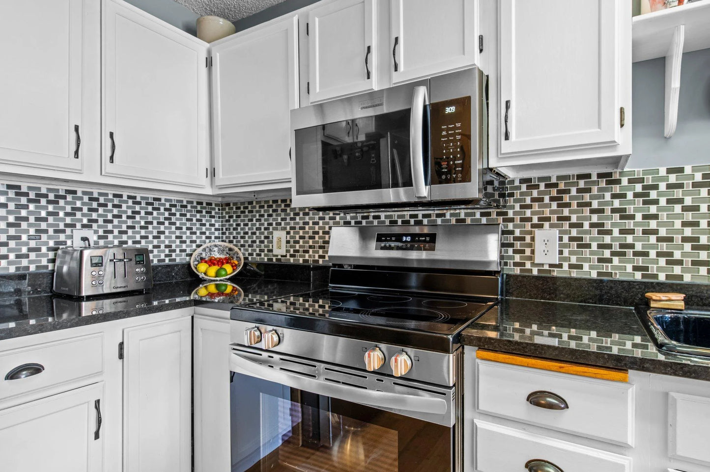 10025 Russell Avenue, Brooklyn Park, MN 55444