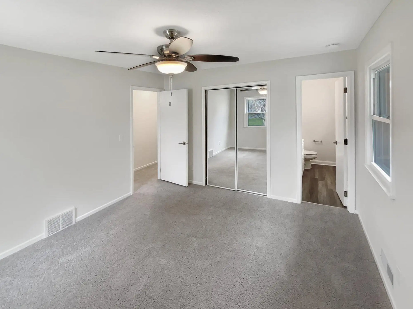 10100 Upton Road, Bloomington, MN 55431