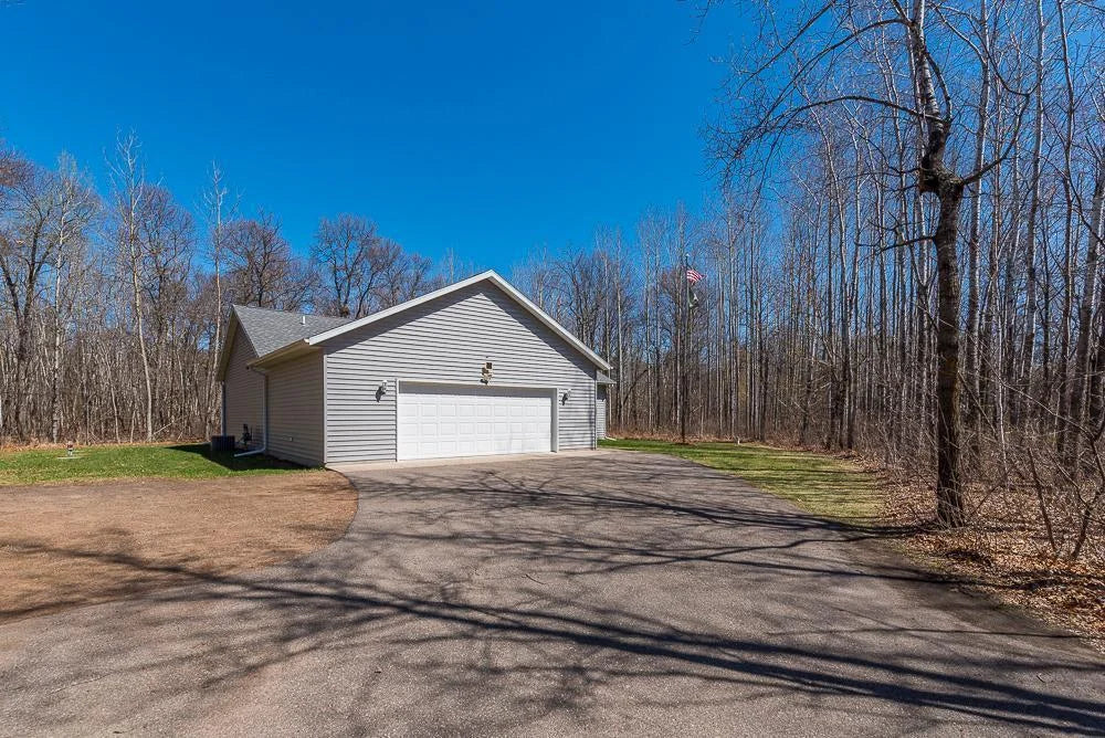 10098 Pin Oak Lane, Brainerd, MN 56401