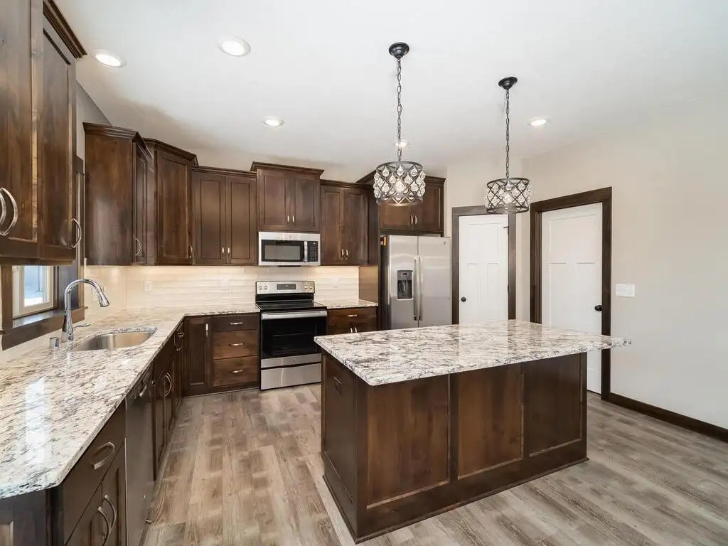 000 Narcissis Court, Cambridge, MN 55008