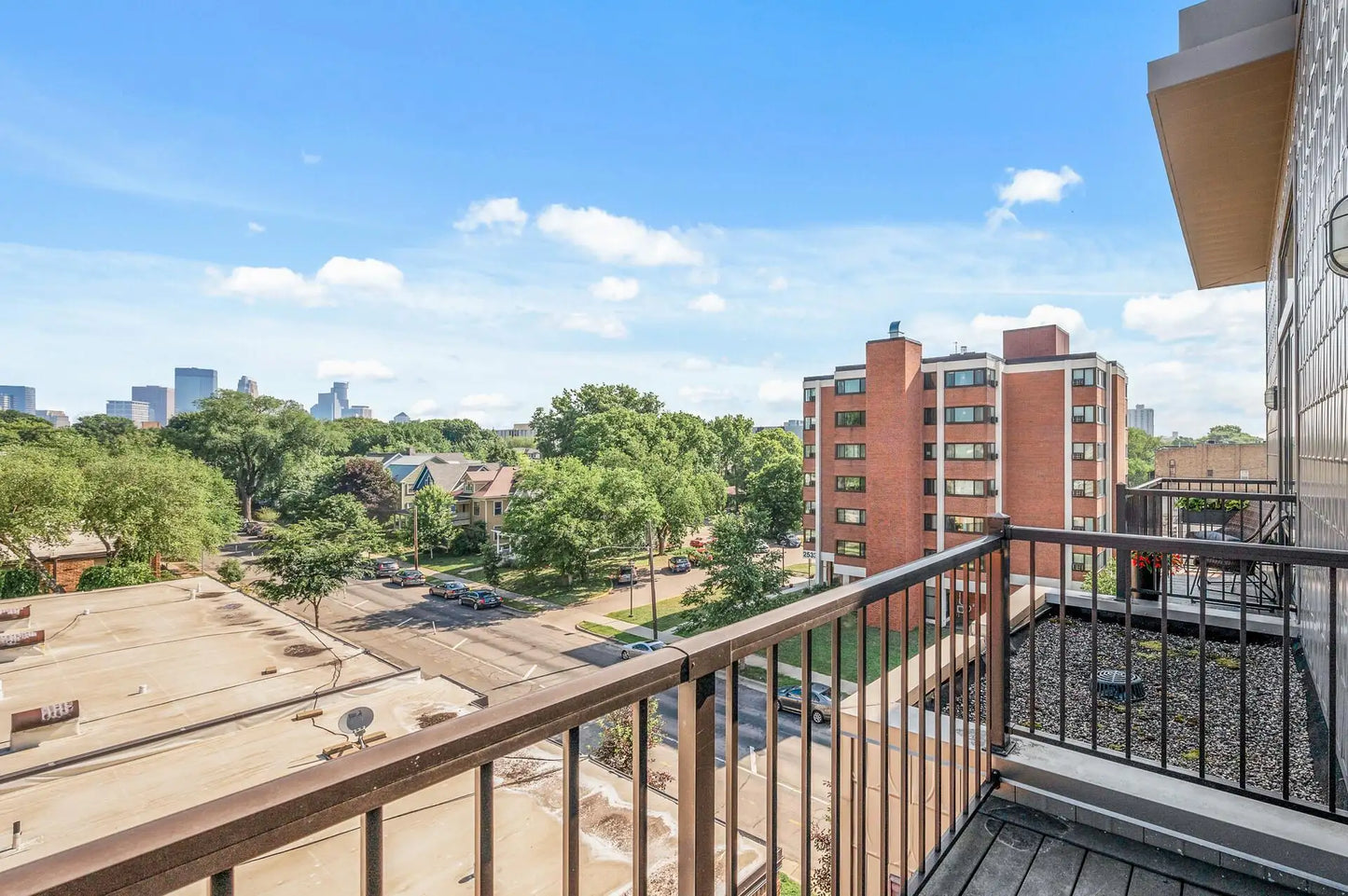 10 26th Street, Minneapolis, MN 55404
