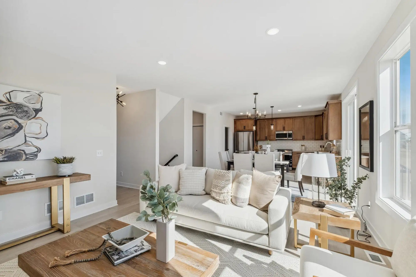 10124 Arrowwood Trail, Woodbury, MN 55129