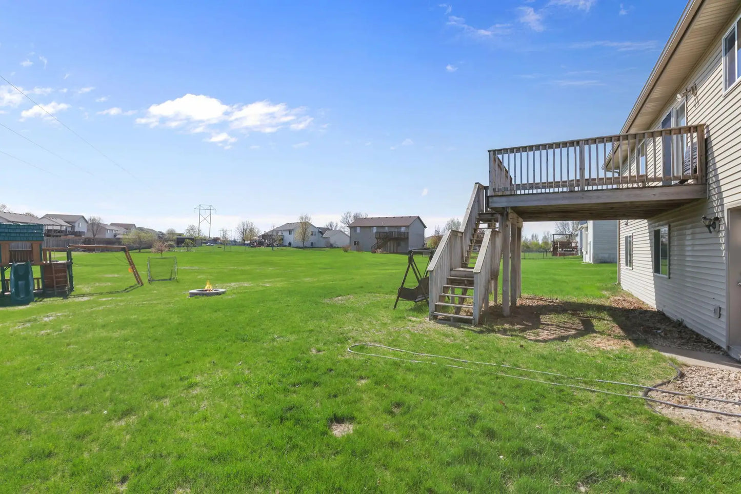 10056 Prescott Drive, Monticello, MN 55362
