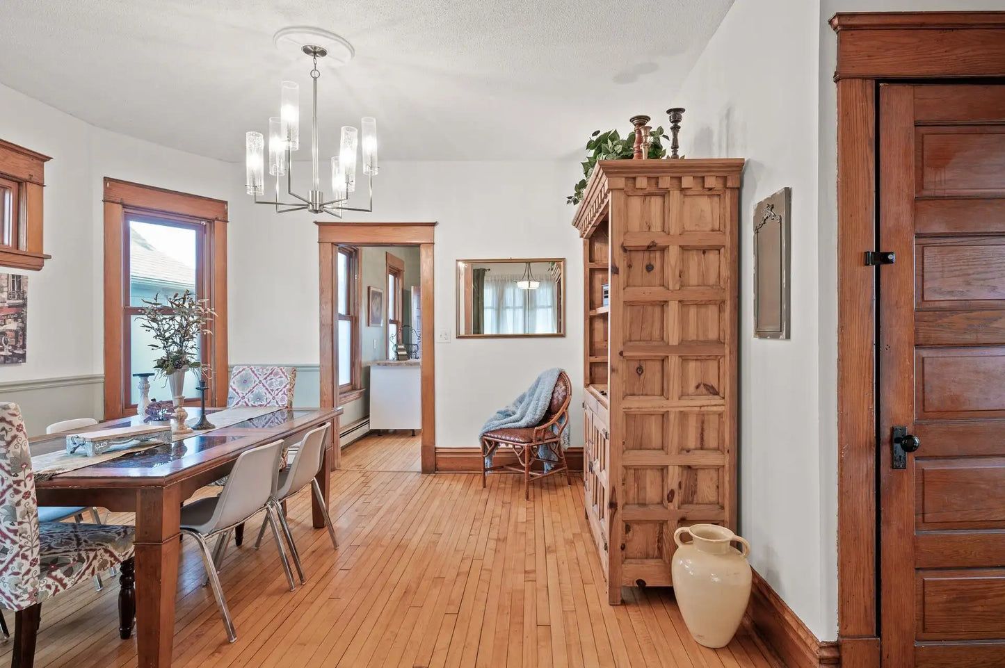 1005 Mclean Avenue, Saint Paul, MN 55106