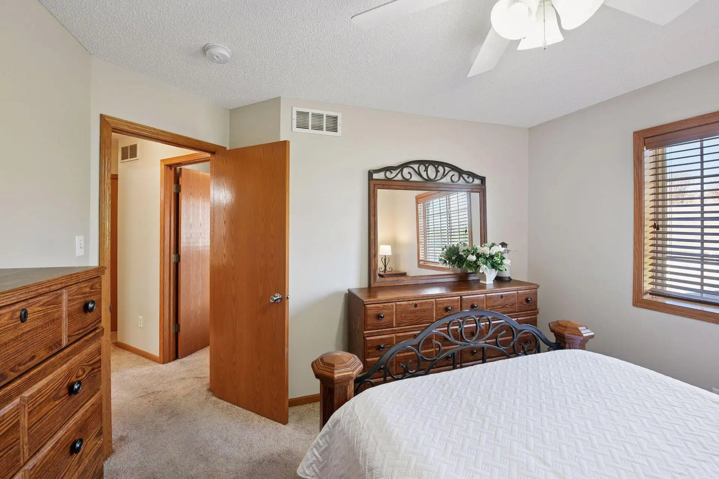 1001 Primrose Lane, Waconia, MN 55387
