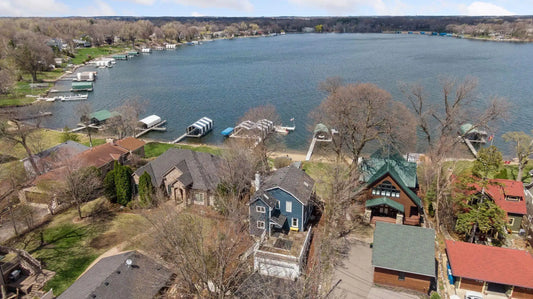 10 Woodlane Street, Tonka Bay, MN 55331