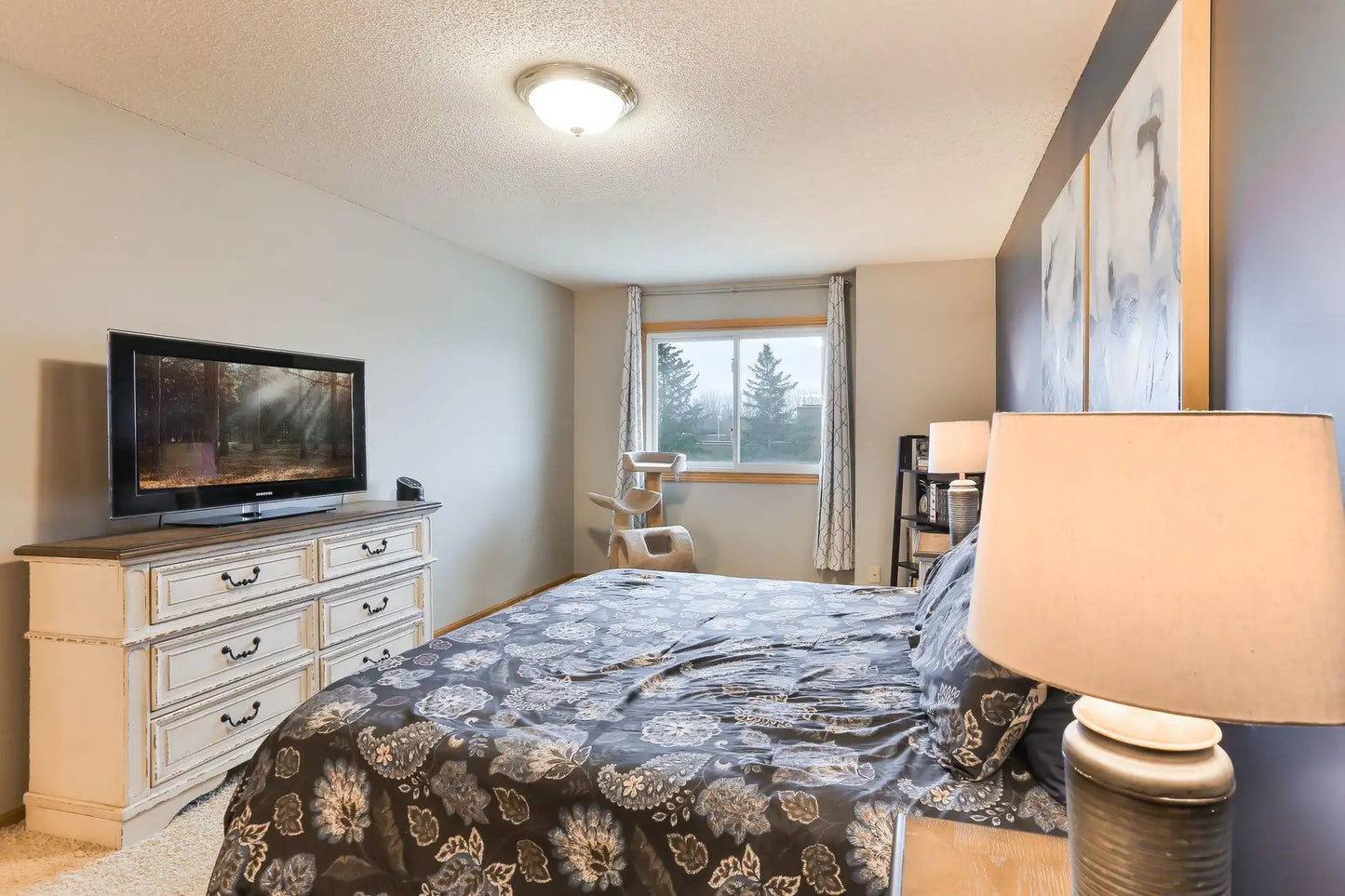 1000 Aston Circle, Burnsville, MN 55337