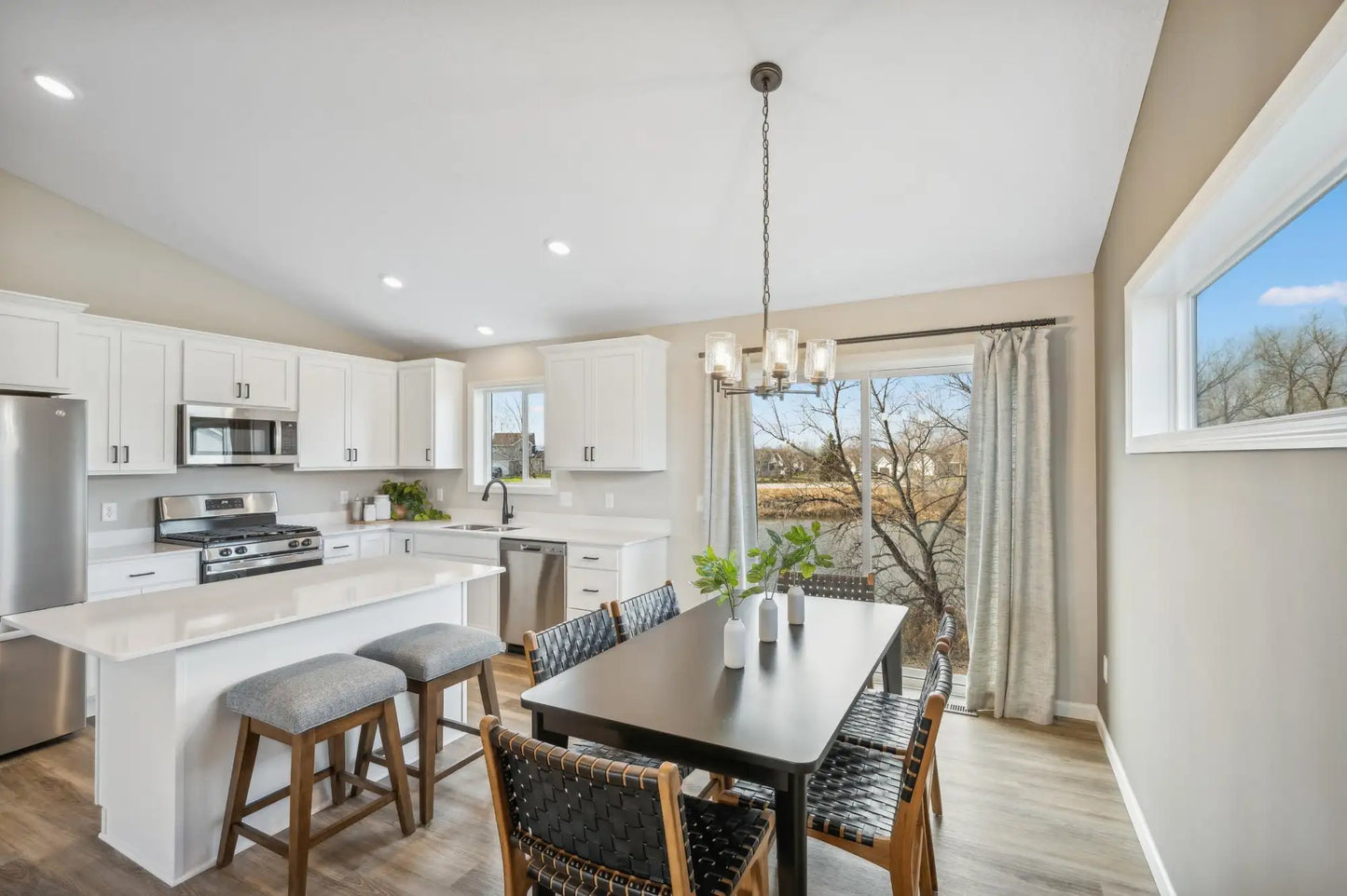 1004 Brandenburg Circle, Waverly, MN 55390