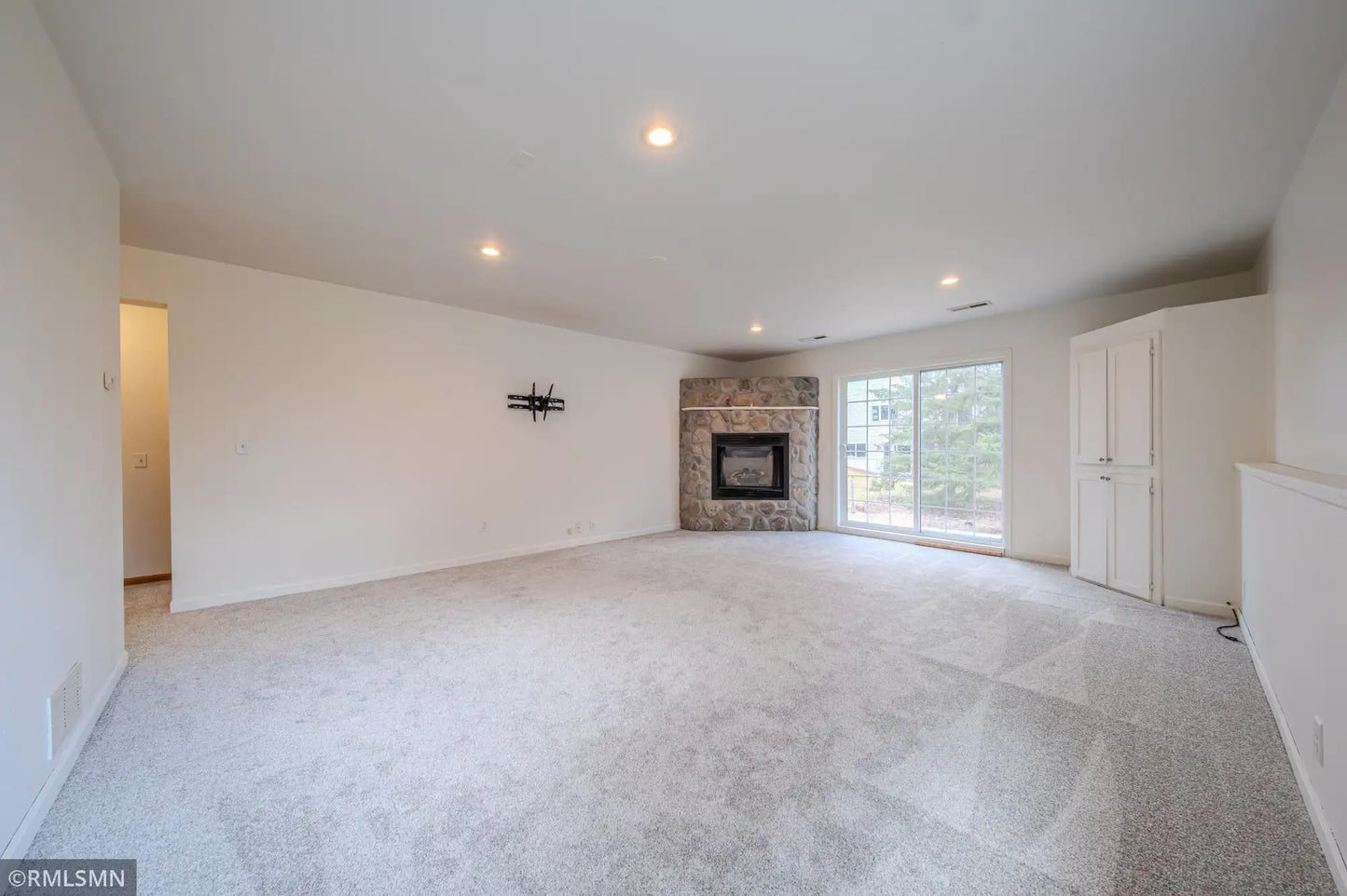 1002 Pleasant View Court, Isanti, MN 55040