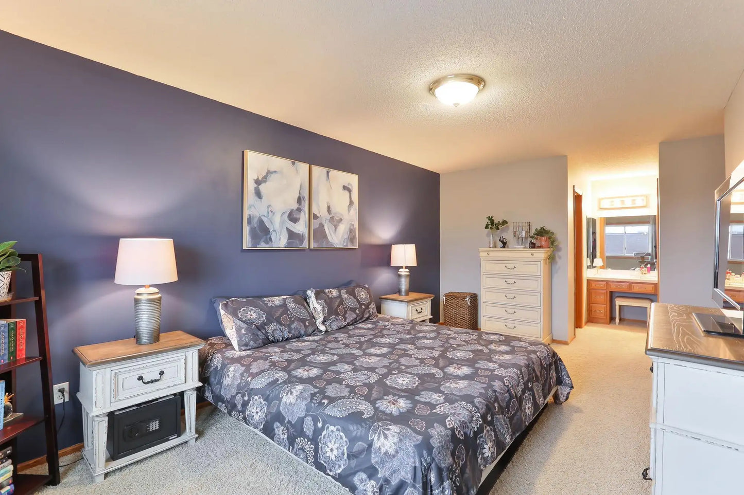 1000 Aston Circle, Burnsville, MN 55337