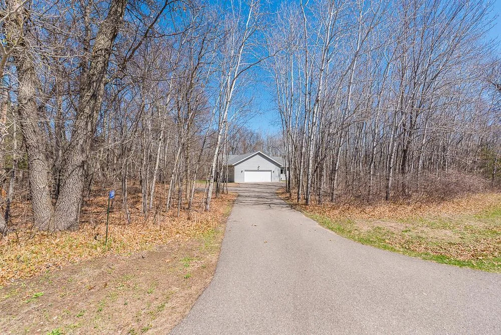 10098 Pin Oak Lane, Brainerd, MN 56401