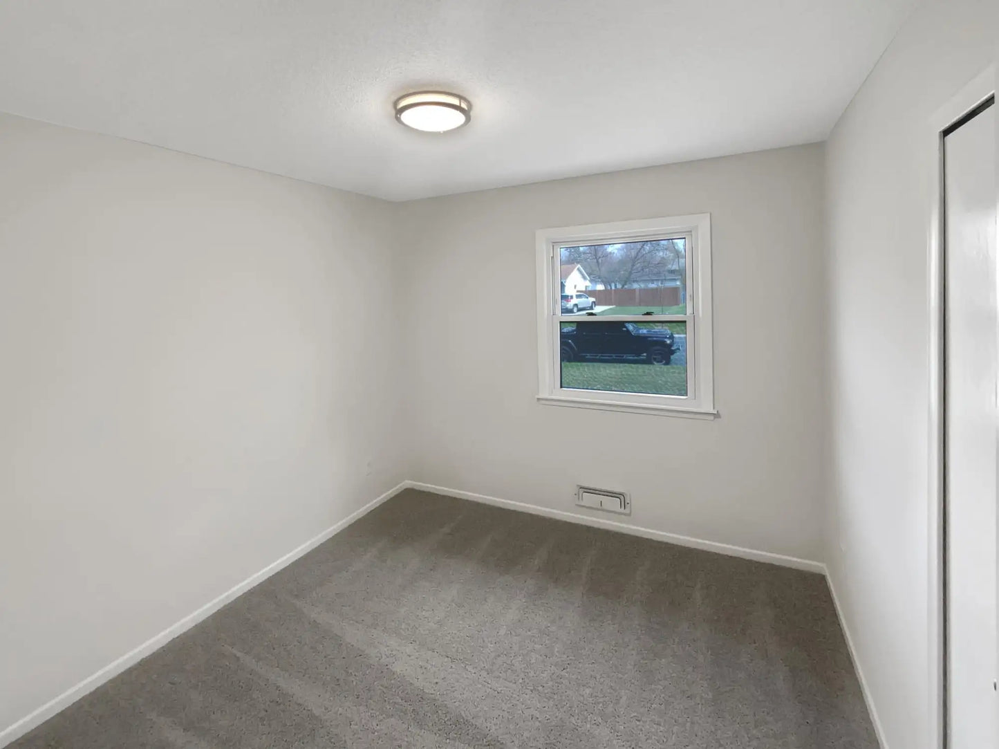 10100 Upton Road, Bloomington, MN 55431